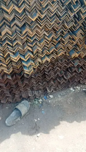 Angle Iron 50by50 By5 Mm Thickness