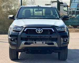 New Toyota Hilux 2026 Black