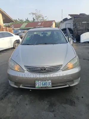 Toyota Camry LE 4dr Sedan (2.4L 4cyl 5A) 2006 Gold
