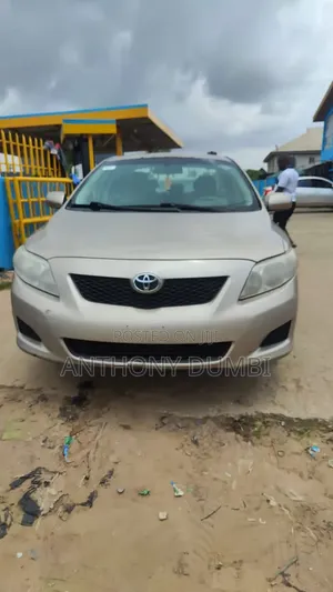 Toyota Corolla 2010 Gold
