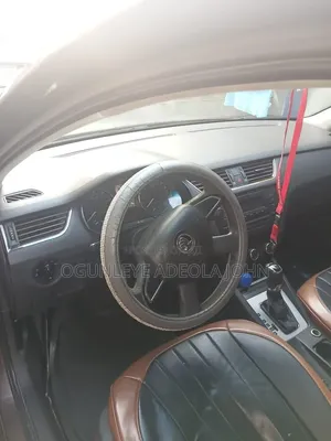 Skoda Octavia 2014 Maroon