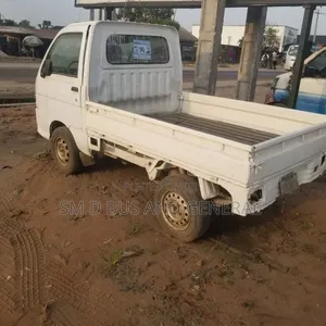 Daihatsu Hijet 2010 White