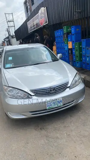 Toyota Camry 2004 Silver