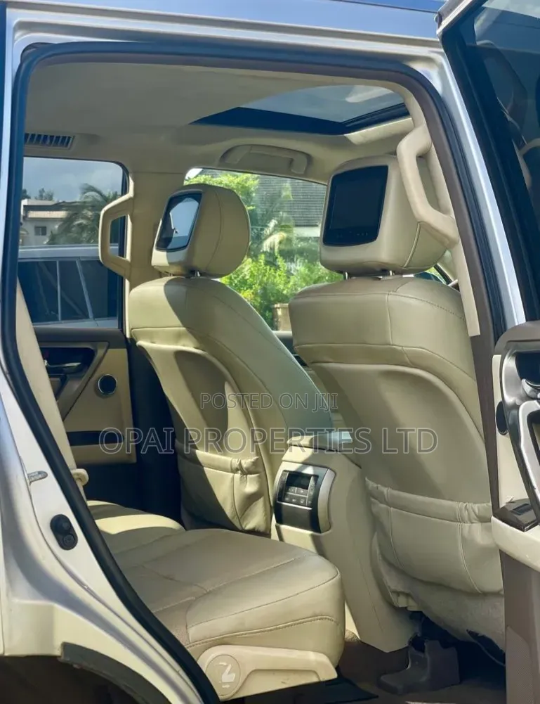 Lexus GX 2014 Silver