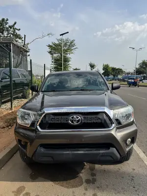 Toyota Tacoma 2014 Gray