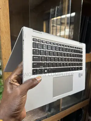 Laptop HP EliteBook 1030 8GB Intel Core i5 SSD 256GB