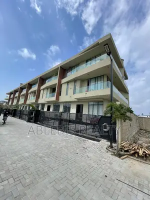 5bdrm Townhouse/Terrace in Lekki Phase 1 for sale