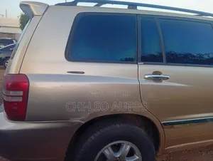 Toyota Highlander 2004 Gold
