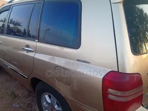 Toyota Highlander 2004 Gold