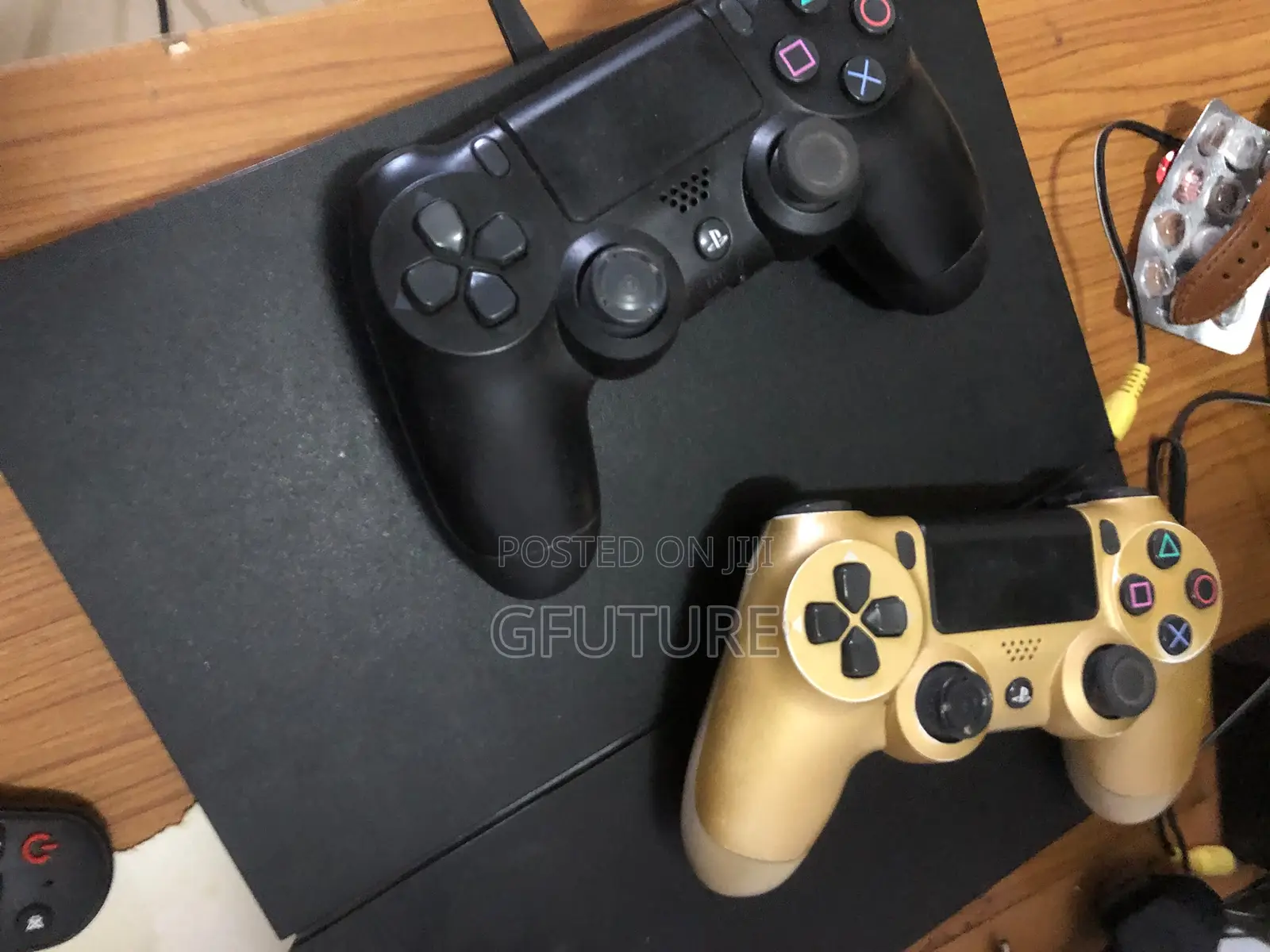 PS4 (Goes With 2 Pads)