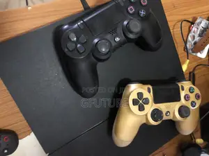 PS4 (Goes With 2 Pads)