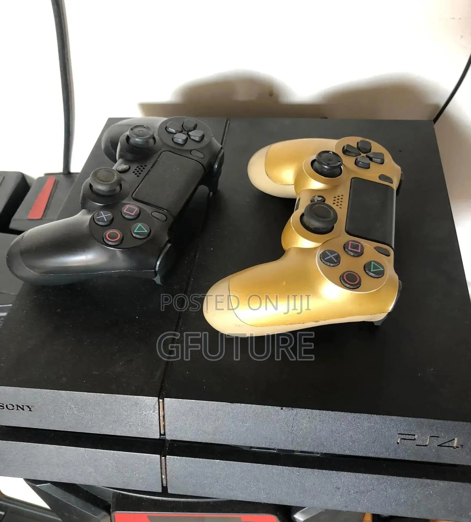 PS4 (Goes With 2 Pads)