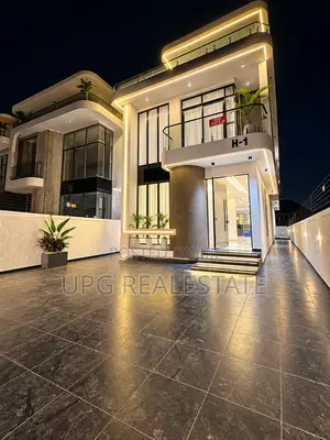5bdrm Duplex in Lafiaji for sale