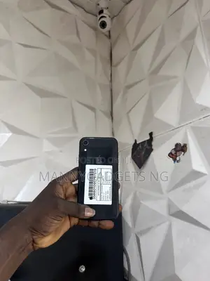 Apple iPhone XR 128 GB White