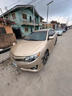 Toyota Camry 2012 Gold