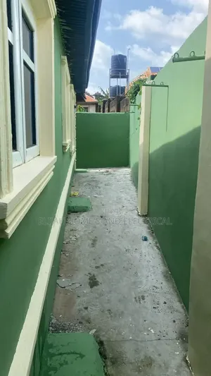 3bdrm Bungalow in Kasumu Estate, Ibadan for rent