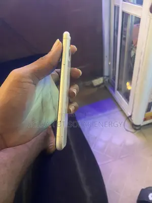 Apple iPhone 11 64 GB White