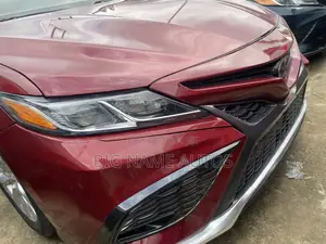 Toyota Camry LE 4dr Sedan (2.5L 4cyl 6A) 2017 Red