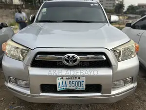 Toyota 4-Runner 2011 Silver