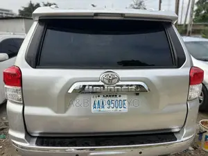 Toyota 4-Runner 2011 Silver