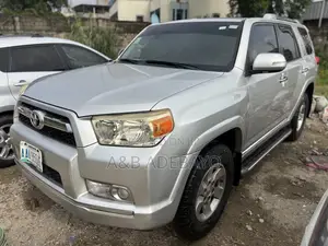 Toyota 4-Runner 2011 Silver