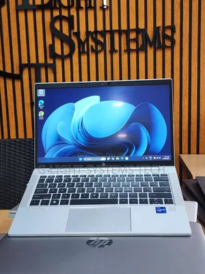 Laptop HP EliteBook 830 G8 16GB Intel Core i7 SSD 256GB