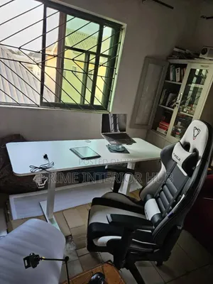 Black & White Gaming Chair – Premium Racing Style With Leg Rest