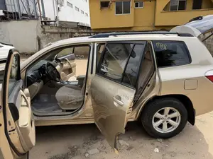 Toyota Highlander Sport 2009 Gold