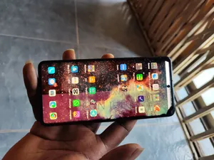 Tecno Camon 20 Mr. Doodle Edition 256 GB White