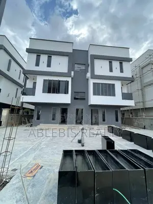 5bdrm Duplex in Lekki Phase 1 for sale