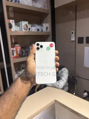 Apple iPhone 11 Pro Max 64 GB White
