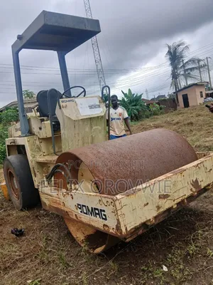 8 Tons Bomag Roller
