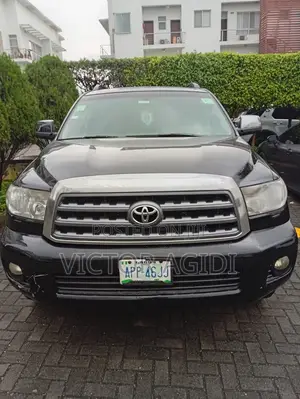 Toyota Sequoia Limited 4dr SUV (5.7L 8cyl 6A) 2010 Black