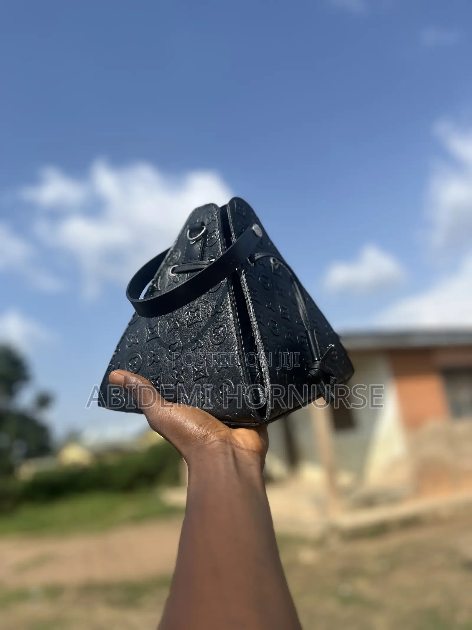 Pyramid Bag