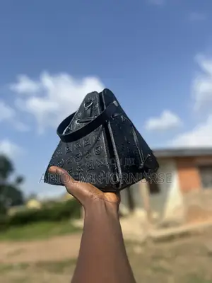 Pyramid Bag