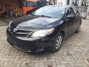 Toyota Corolla 2011 Black