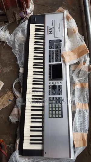 Roland Fantom X8