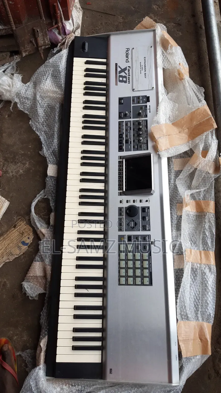 Roland Fantom X8