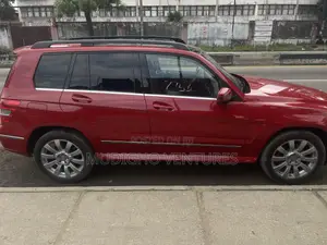 Mercedes-Benz GLK-Class 350 4MATIC 2010 Red