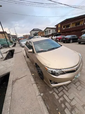 Toyota Camry 2012 Gold