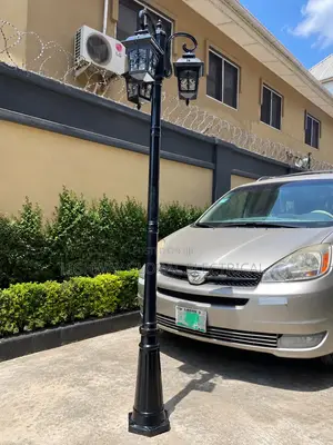 Designer Luxury Cast Garden Compound / Pathway/ Street Standing Light