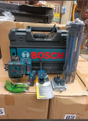 Bosch Professional 4D 16-Line Green Laser Level Kit