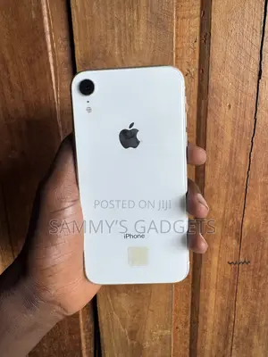 Apple iPhone XR 64 GB White