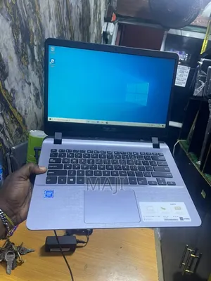 Laptop Asus Vivobook S 14 8GB Intel Pentium HDD 320GB