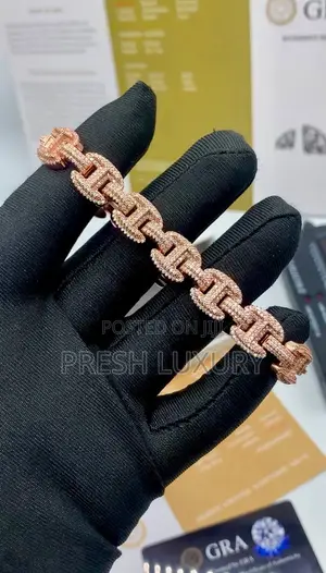 VVS Moissanite Baguette Cuban Link