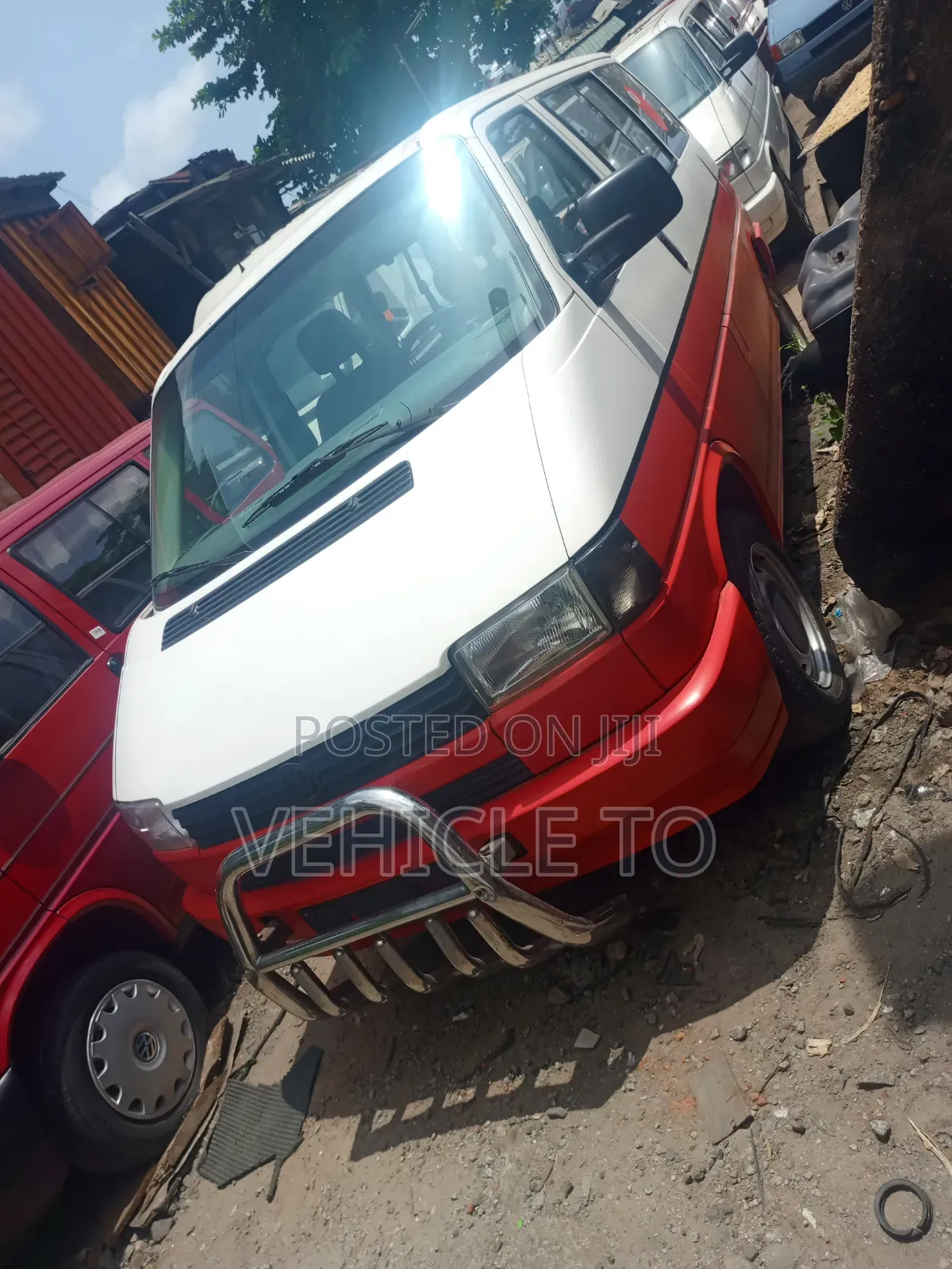 Volkswagen Transporter 2000 Red