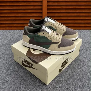Air Jordan 1 Low X Travis Scott Sneakers