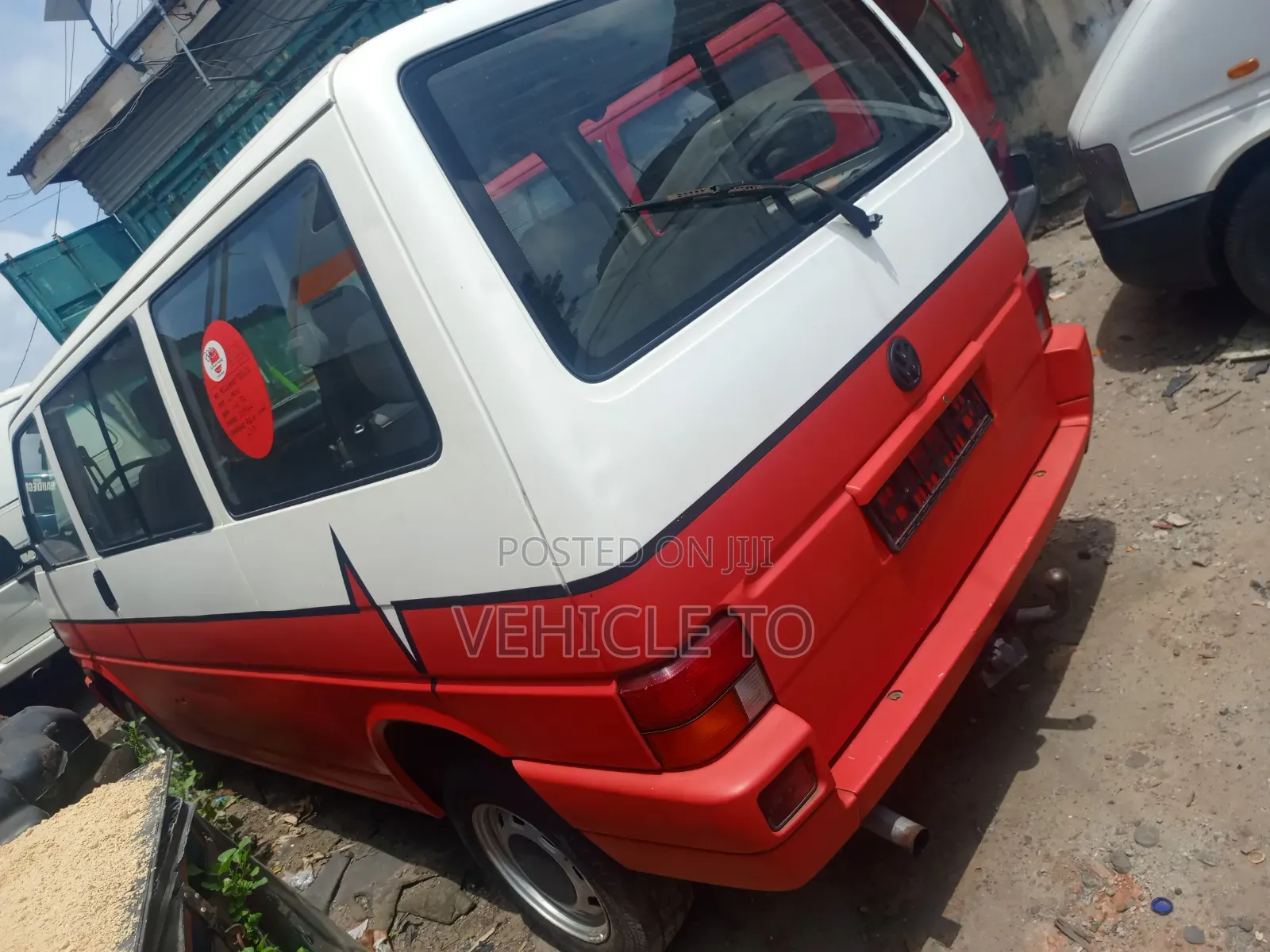 Volkswagen Transporter 2000 Red