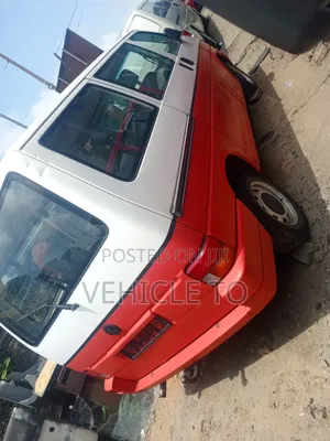 Volkswagen Transporter 2000 Red