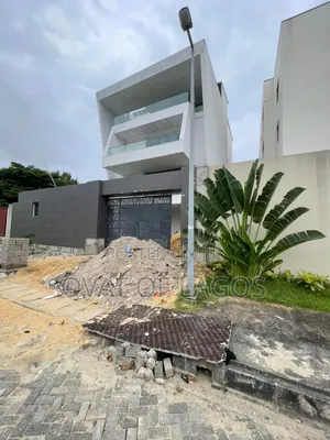 5bdrm House in Banana Island for sale